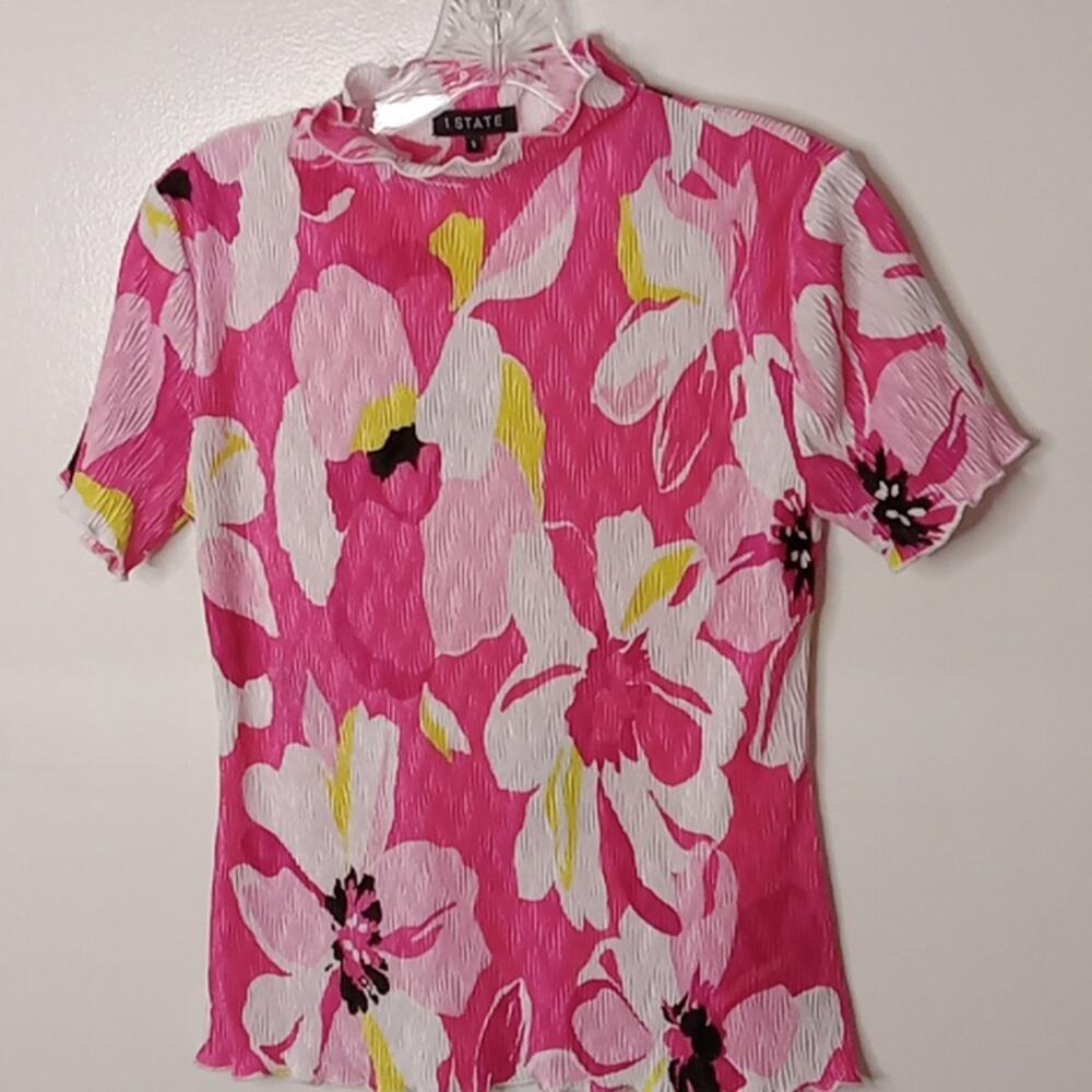 1 State Women's Size Small Pink Floral Top. Dressy, Fun,